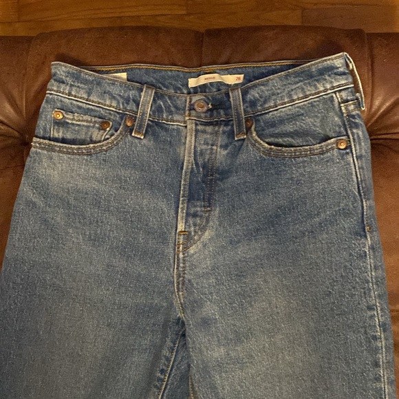 Levi's wedgie style water less button up closure jeans EUC - Picture 3 of 8